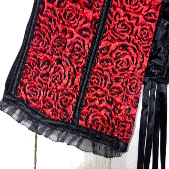 Cindie's Dreamgirl collection Red roses w/lace / Black Reversible Corset size 38 - Picture 5 of 10
